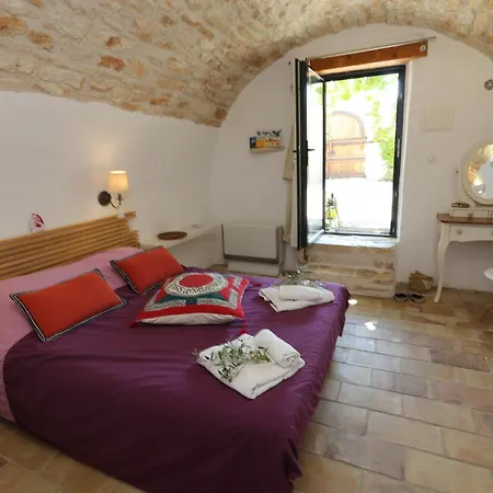 Nuit Au Village - D'hotes De Charme Guest house Orgnac-l'Aven